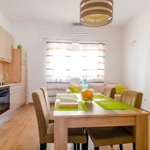  Apartament Red Rose